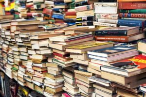 Grote stapel boeken