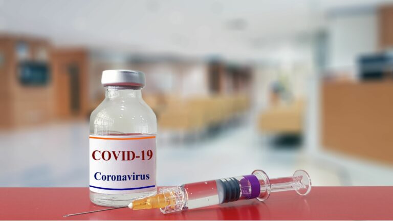 Het coronavaccin komt eraan