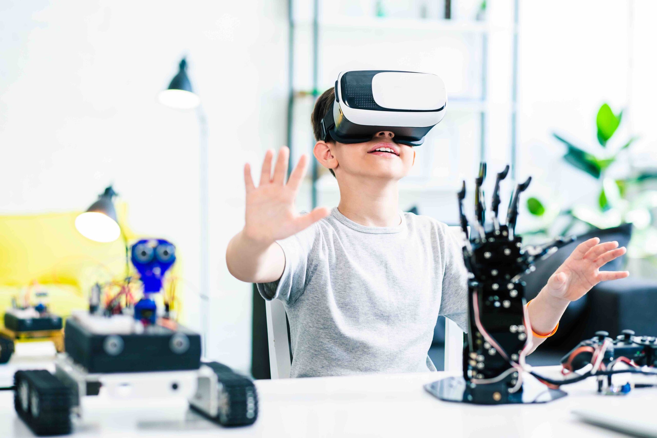 Школа vr. Виртуальная реальность дети. Очки виртуальной реальности в образовании. Дополненная реальность дети. Виртуальная реальность в будущем.