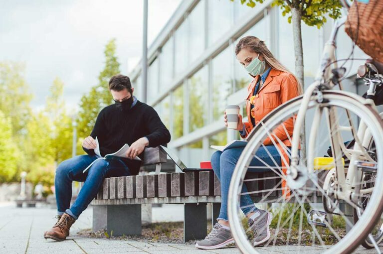 VO-scholen weer open: proefperiode voor na de zomervakantie