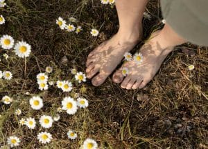 Earth Day voeten in bloemen