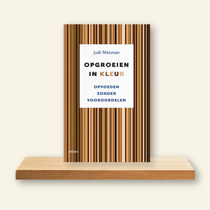 Omslag Opgroeien in kleur