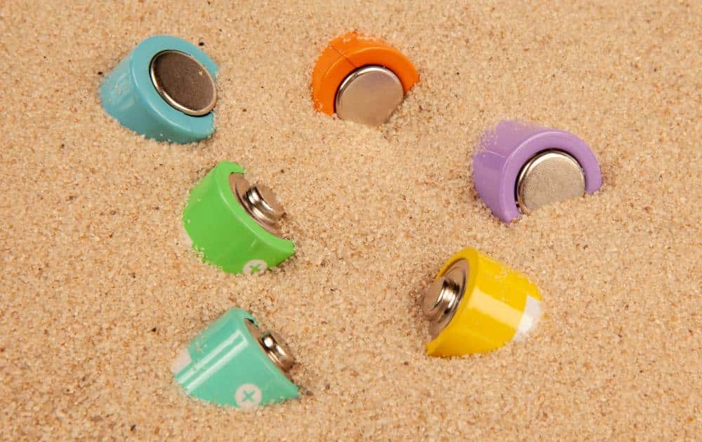 Batterijen in het zand
